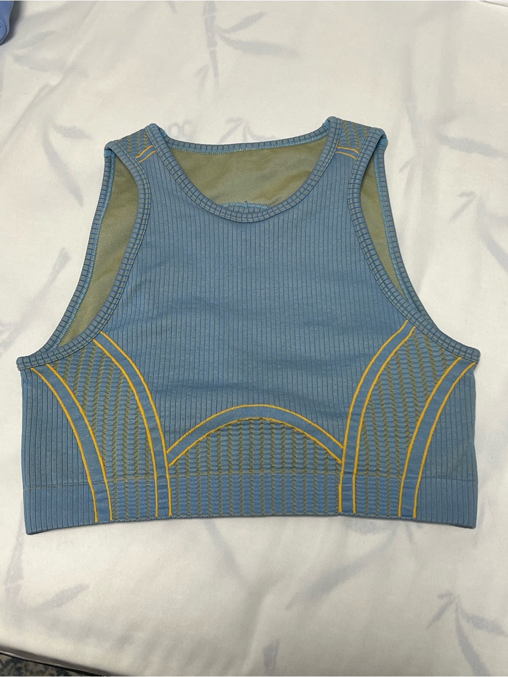 Rare Fabletics x Madelaine Petsch Seamless Set - Crop Top & Leggings size Medium